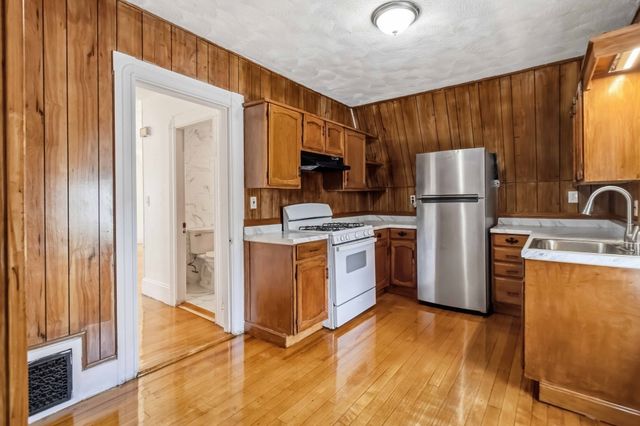 78 Grant St 2, Lynn, MA 01902