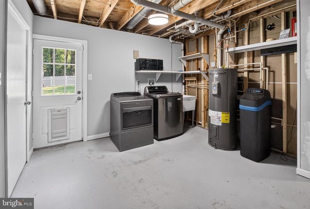 2816 RIDGE RD, Waldorf, MD 20603