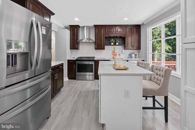 2816 RIDGE RD, Waldorf, MD 20603