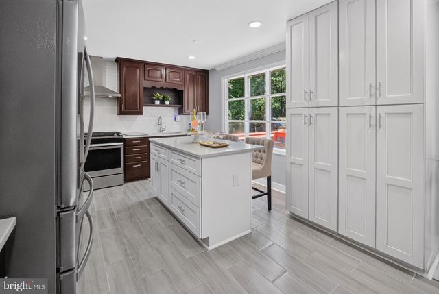 2816 RIDGE RD, Waldorf, MD 20603