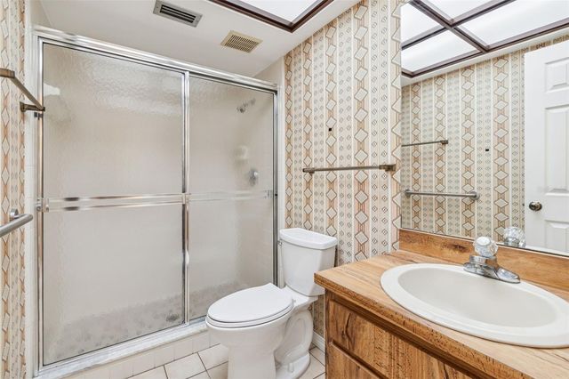 6611 PEACHTREE DRIVE, Temple Terrace, FL 33617