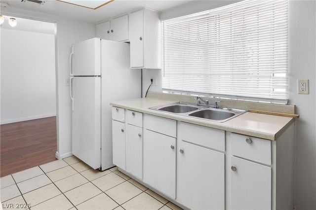 4304 Devlin Green Court, Las Vegas, NV 89110