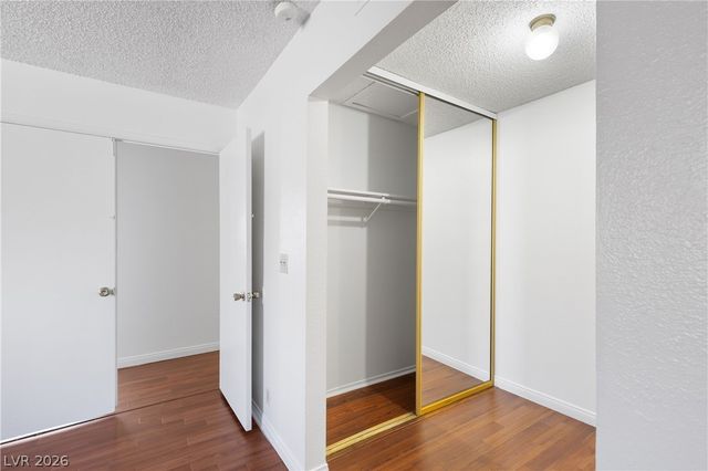 4304 Devlin Green Court, Las Vegas, NV 89110