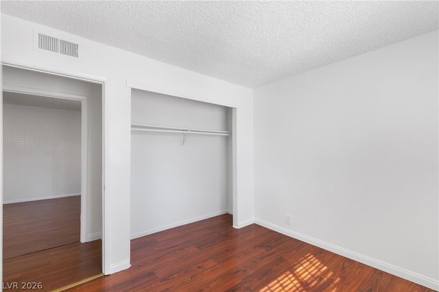 4304 Devlin Green Court, Las Vegas, NV 89110