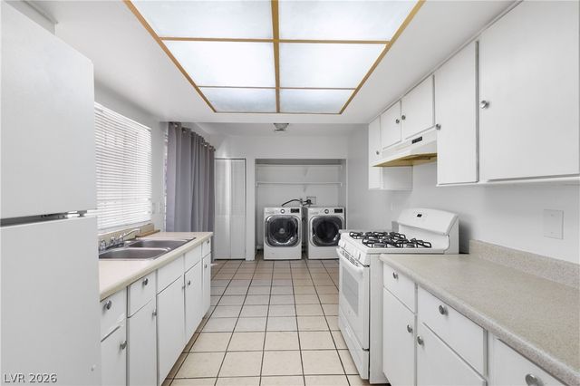 4304 Devlin Green Court, Las Vegas, NV 89110