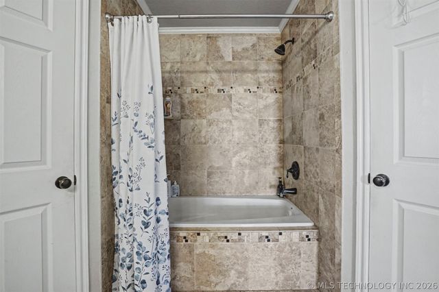 11111 E 120th Street N, Collinsville, OK 74021