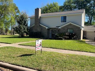 5507 Arncliffe Drive, Houston, TX 77088