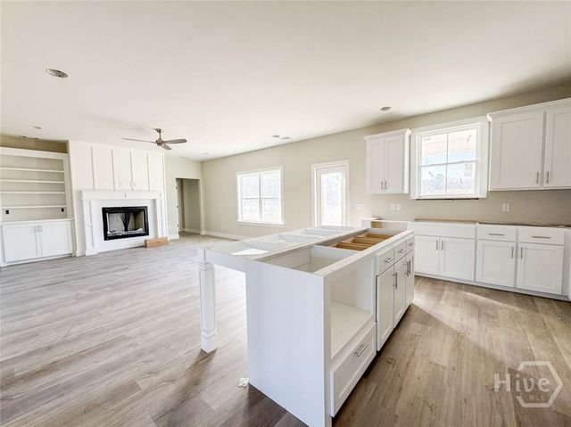 280 Cottage Loop, Midway, GA 31320