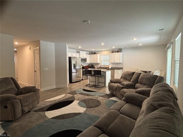 6915 Healy AVE, Gloucester, VA 23061