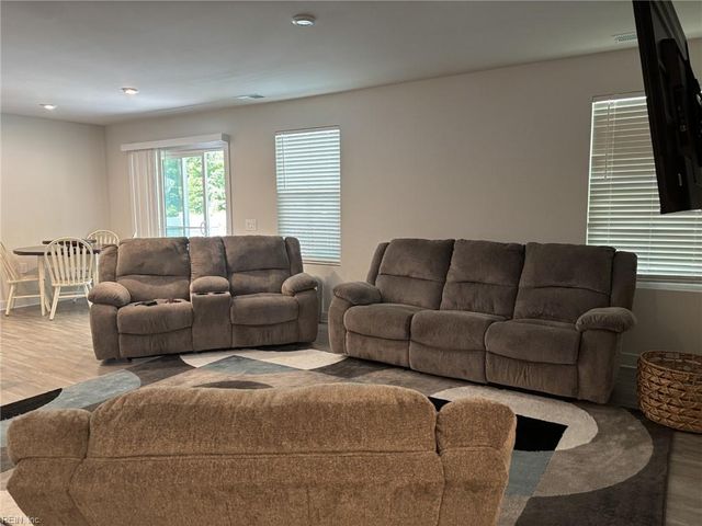 6915 Healy AVE, Gloucester, VA 23061