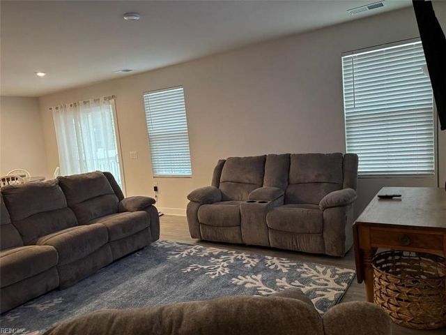 6915 Healy AVE, Gloucester, VA 23061