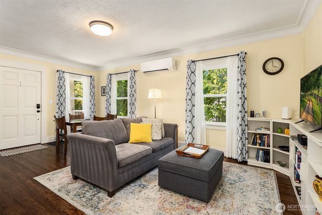 6418 49th Avenue SW, Seattle, WA 98166