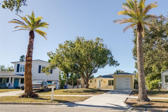 229 LIME CIRCLE S, Dunedin, FL 34698