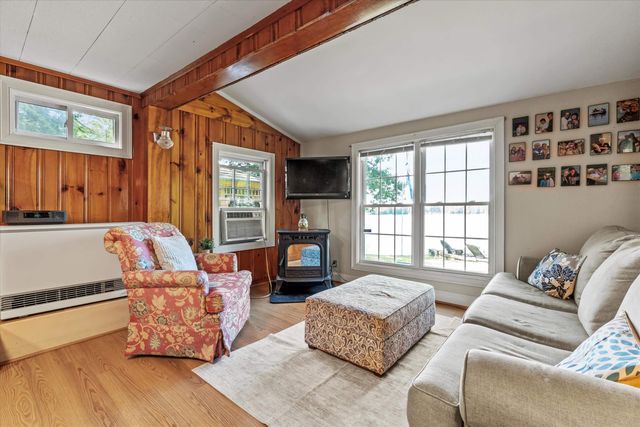 42 Brewster Road, Barnstead, NH 03225
