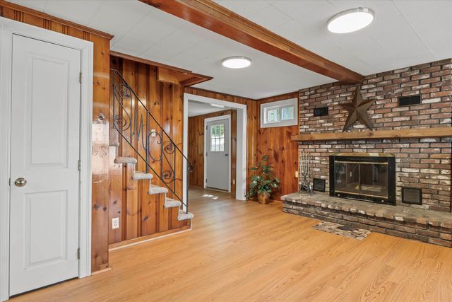 42 Brewster Road, Barnstead, NH 03225