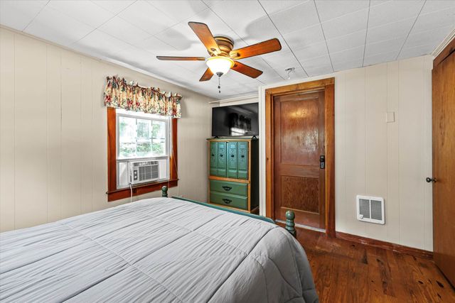 42 Brewster Road, Barnstead, NH 03225