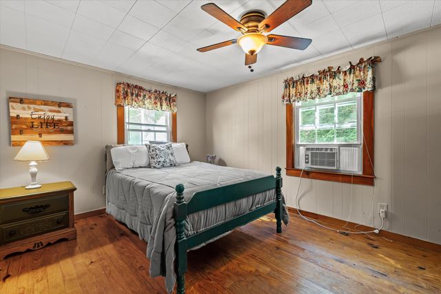 42 Brewster Road, Barnstead, NH 03225
