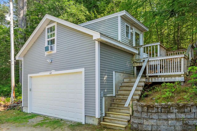 42 Brewster Road, Barnstead, NH 03225