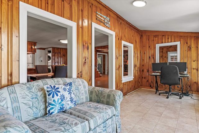 42 Brewster Road, Barnstead, NH 03225