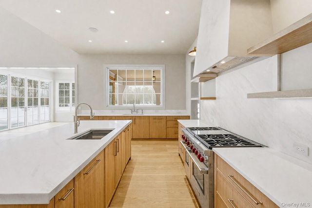 120 Halsey Lane, Bridgehampton, NY 11932