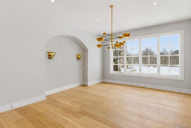 120 Halsey Lane, Bridgehampton, NY 11932