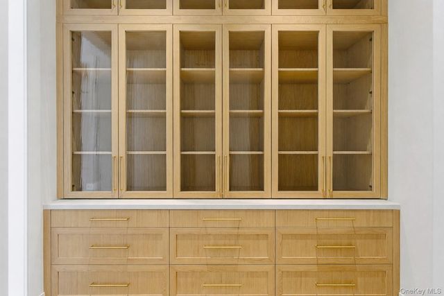 120 Halsey Lane, Bridgehampton, NY 11932