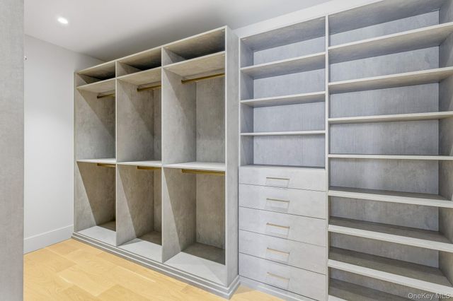 120 Halsey Lane, Bridgehampton, NY 11932