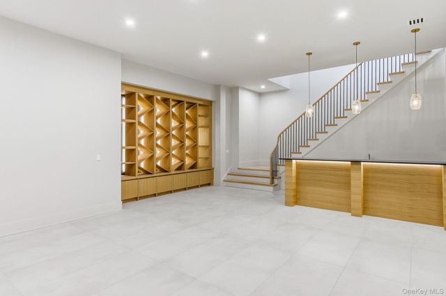 120 Halsey Lane, Bridgehampton, NY 11932