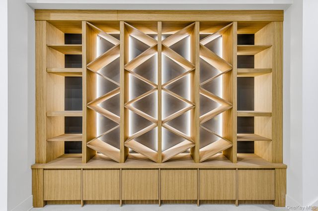 120 Halsey Lane, Bridgehampton, NY 11932