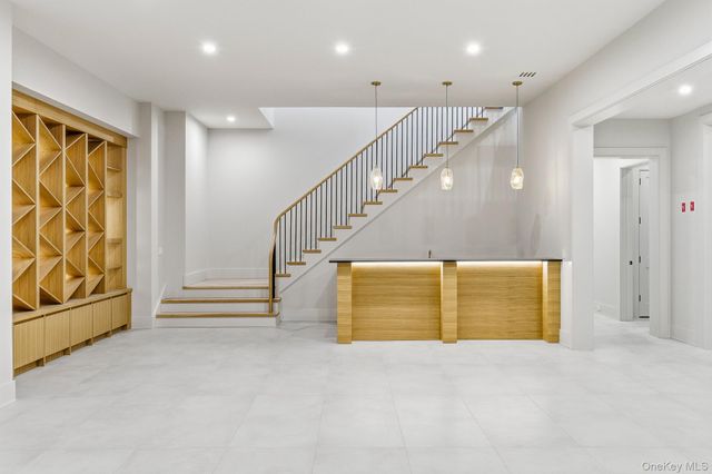 120 Halsey Lane, Bridgehampton, NY 11932