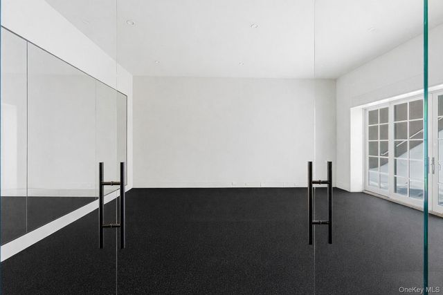 120 Halsey Lane, Bridgehampton, NY 11932