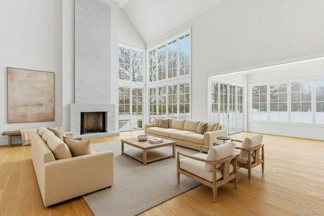 120 Halsey Lane, Bridgehampton, NY 11932