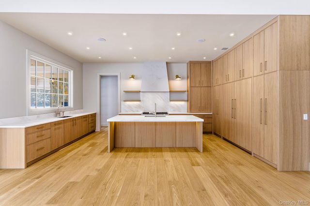 120 Halsey Lane, Bridgehampton, NY 11932