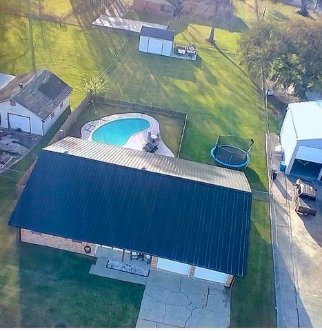 225 Guidry St, Bourg, LA 70343