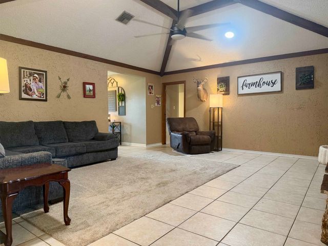 225 Guidry St, Bourg, LA 70343