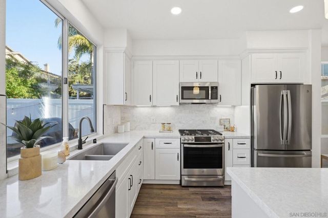 11391 Legacy Canyon Pl., San Diego, CA 92131