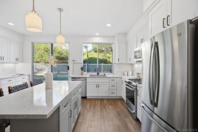 11391 Legacy Canyon Pl., San Diego, CA 92131