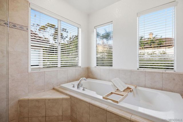 11391 Legacy Canyon Pl., San Diego, CA 92131