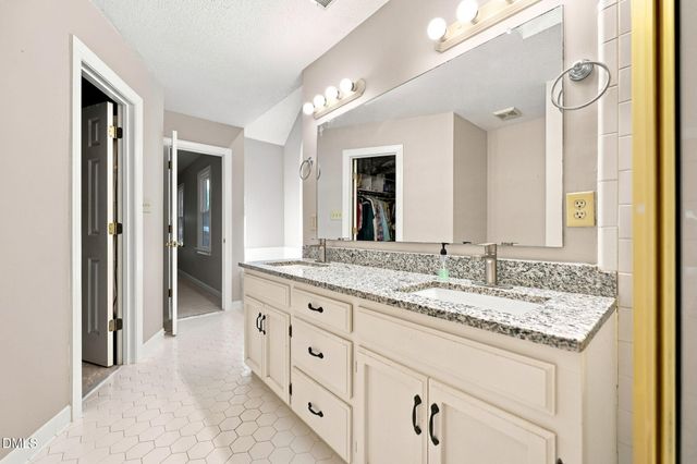 12204 Warwickshire Way, Raleigh, NC 27613