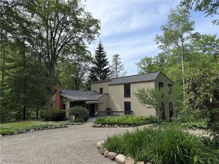 13702 Cuyahoga Trail, Novelty, OH 44072