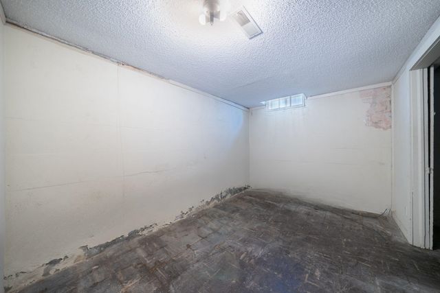 1511 N Burns St, Wichita, KS 67203