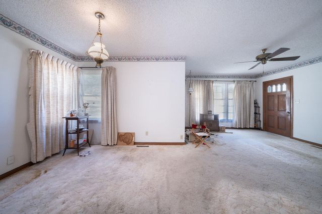 1511 N Burns St, Wichita, KS 67203