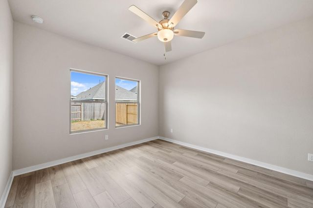 1915 Stargazer Lane, Angleton, TX 77515