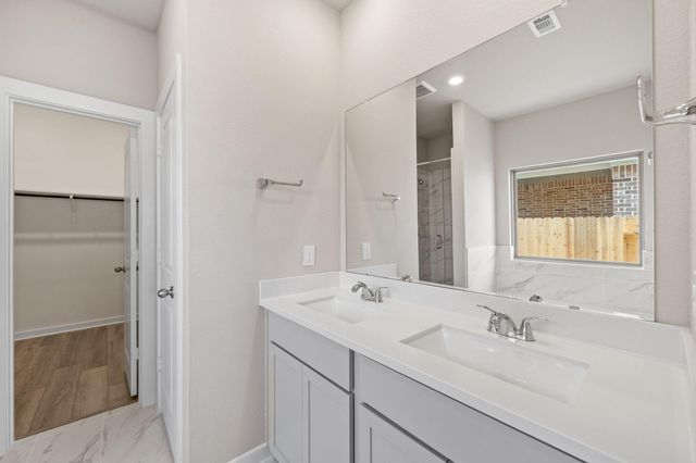 1915 Stargazer Lane, Angleton, TX 77515