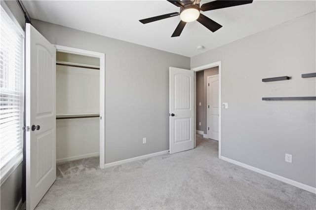 1300 Regency Drive, Kearney, MO 64060
