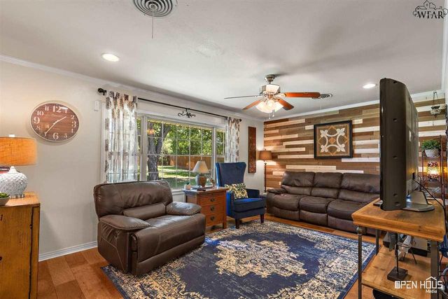 4518 LAKEVIEW DRIVE, Wichita Falls, TX 76308