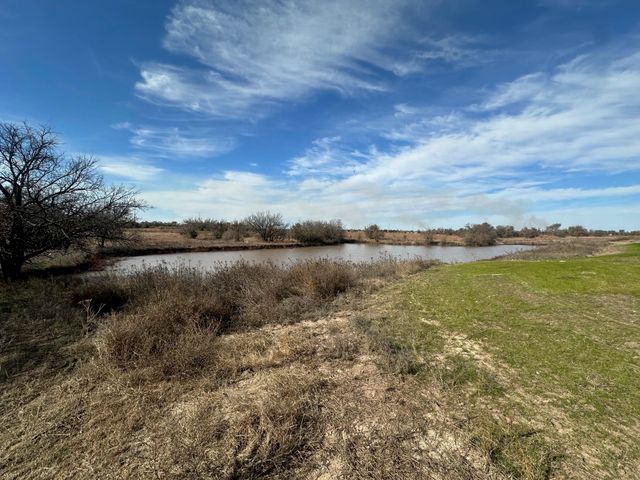 746 N Rainbow Lake Ct, Wichita, KS 67235