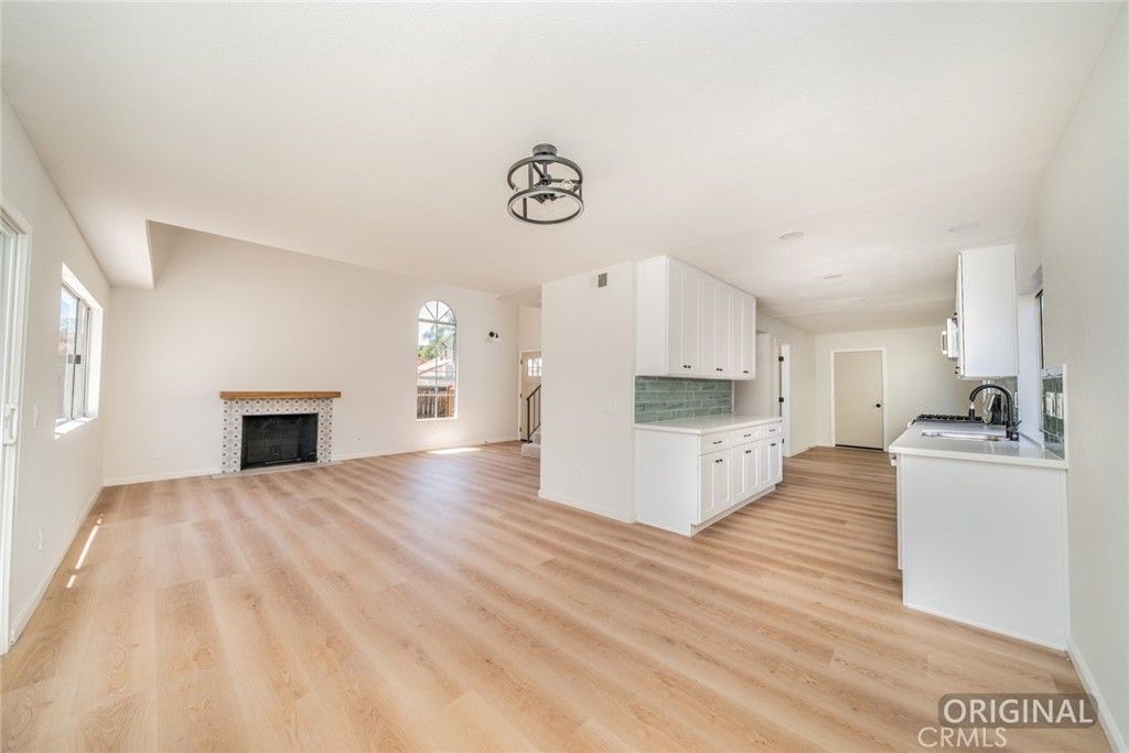Image 10 of property listing at 11060 Le Grand Lane, Moreno Valley, CA 92557