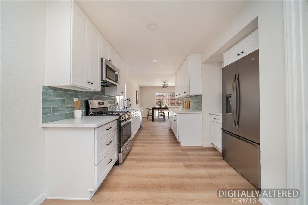 Image 11 of property listing at 11060 Le Grand Lane, Moreno Valley, CA 92557