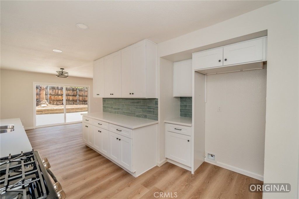 Image 14 of property listing at 11060 Le Grand Lane, Moreno Valley, CA 92557